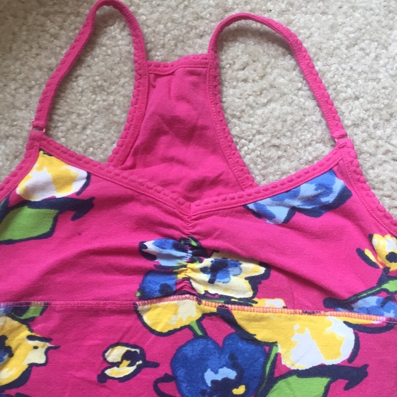 🌺🌸Hot Pink Cute Flower Tank🌸🌺 - Picture 2 of 4